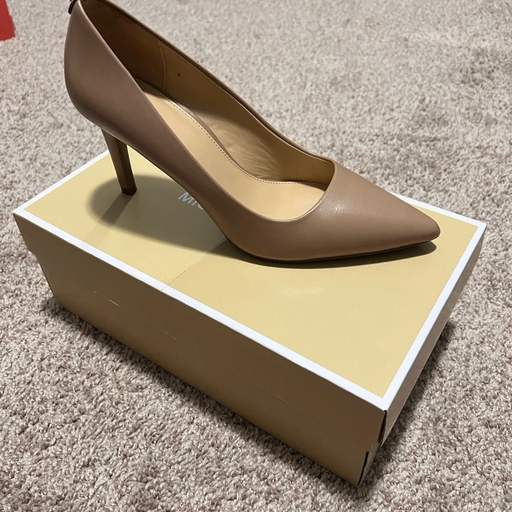 Michael Kors Tan Heels